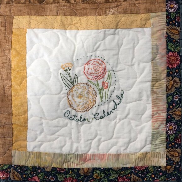 Handcrafted Quilt Flower of the Month Embroidery Patchwork Design Meander 70x55 - Picture 9 of 16